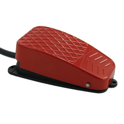X-keys USB 3 Switch Interface with Red and Green Commercial Foot Switch